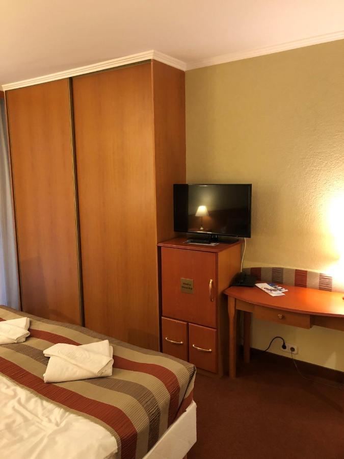 Hotel Spa Heviz Готель 4*